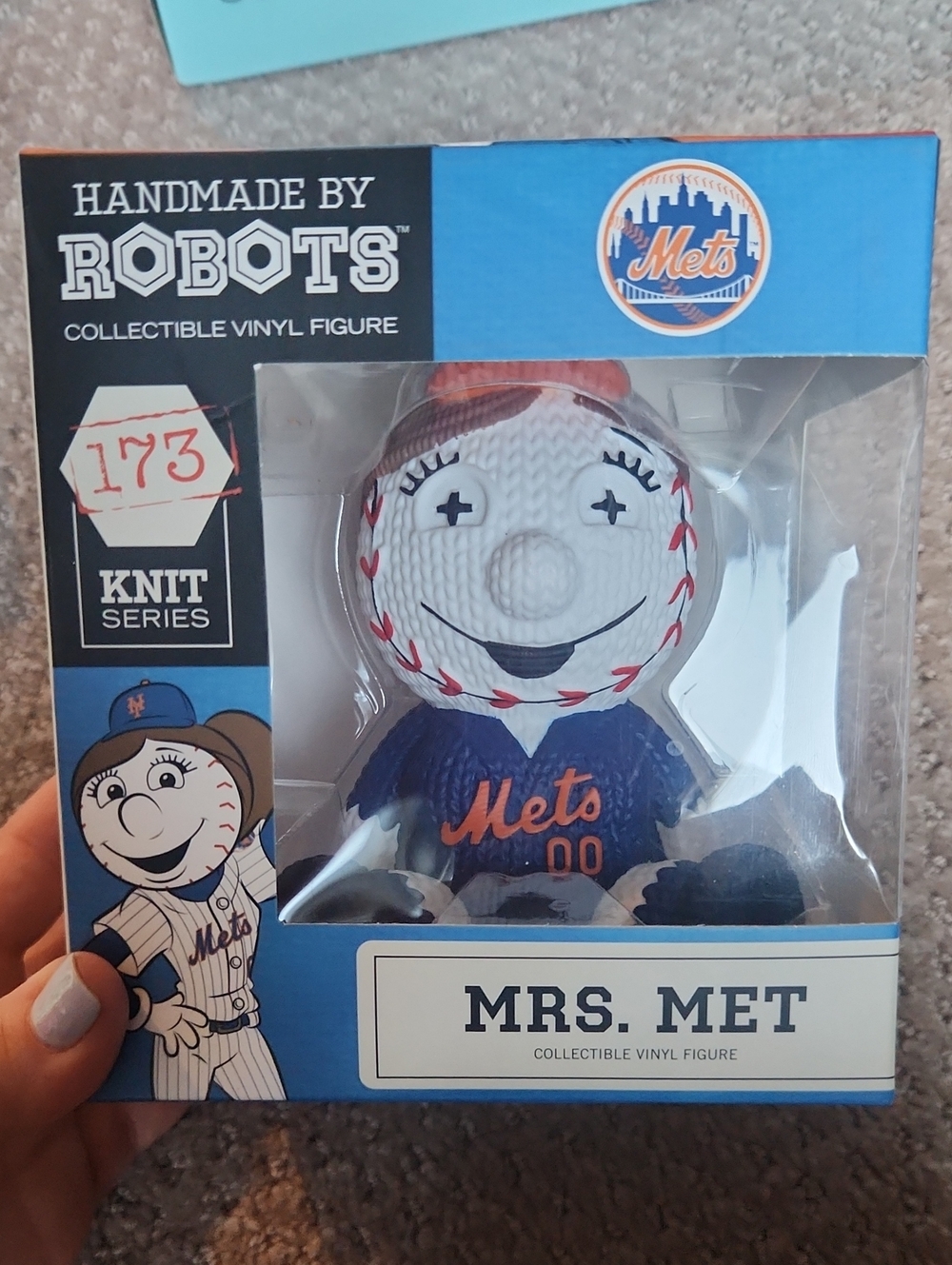 Handmade by Robots Mrs. Met Knit Series Collectible Vinyl Figure - Blue/White